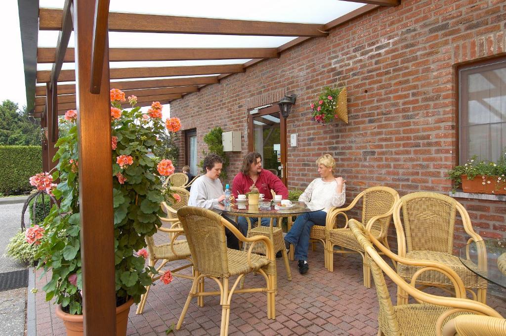 Hotel Apollo Zutendaal Exterior photo